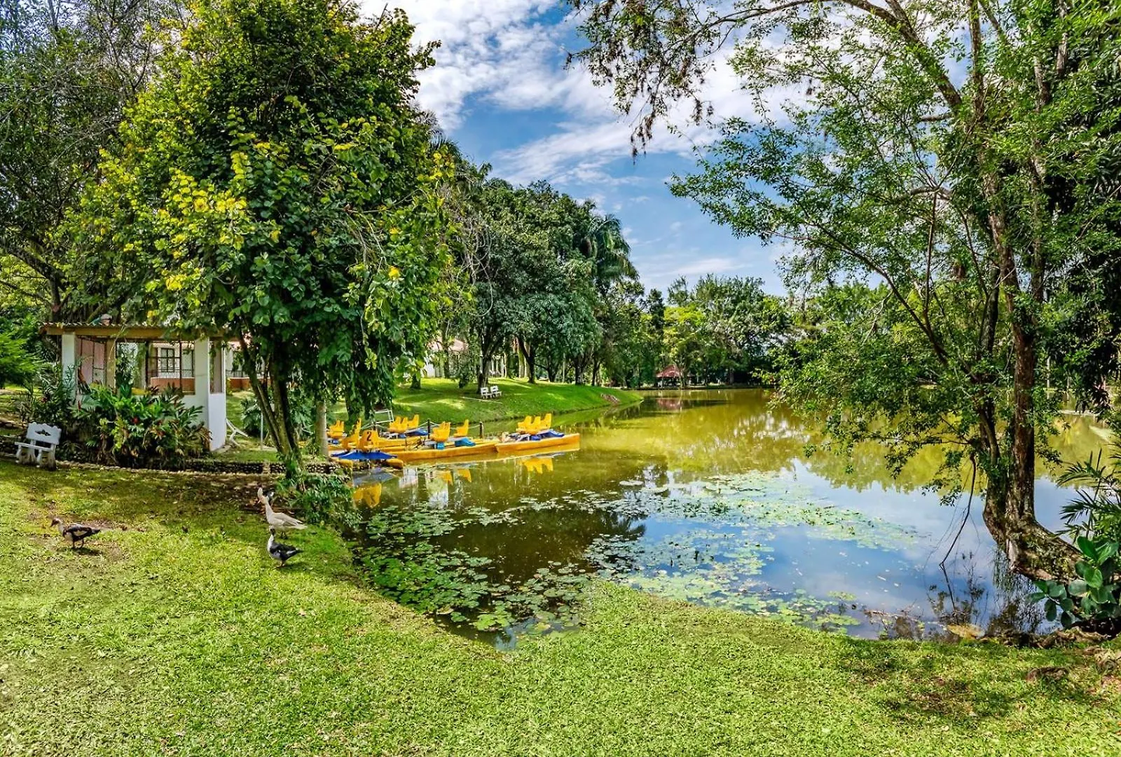 Casa En Club Campestre Frente A Campo De Golf Villa Cali