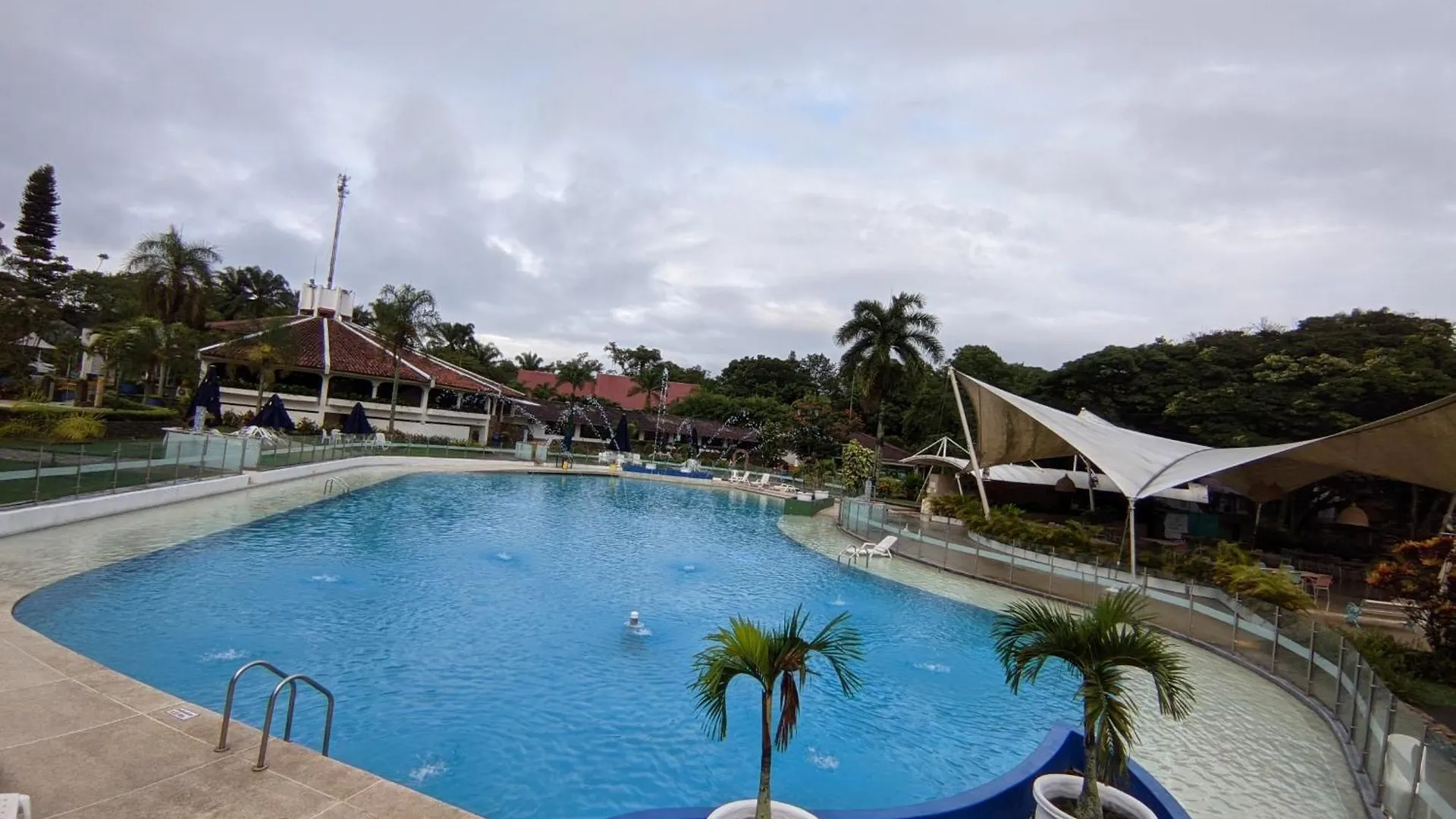 Casa En Club Campestre Frente A Campo De Golf Villa Cali
