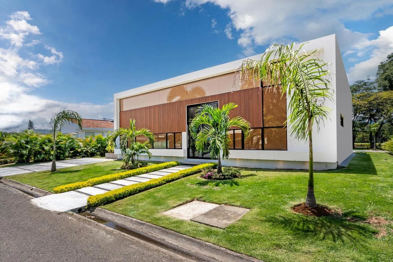 Casa En Club Campestre Frente A Campo De Golf Villa Cali